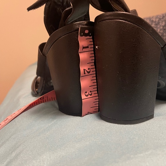 Brand new Gianni Bini sandals - Picture 2 of 4